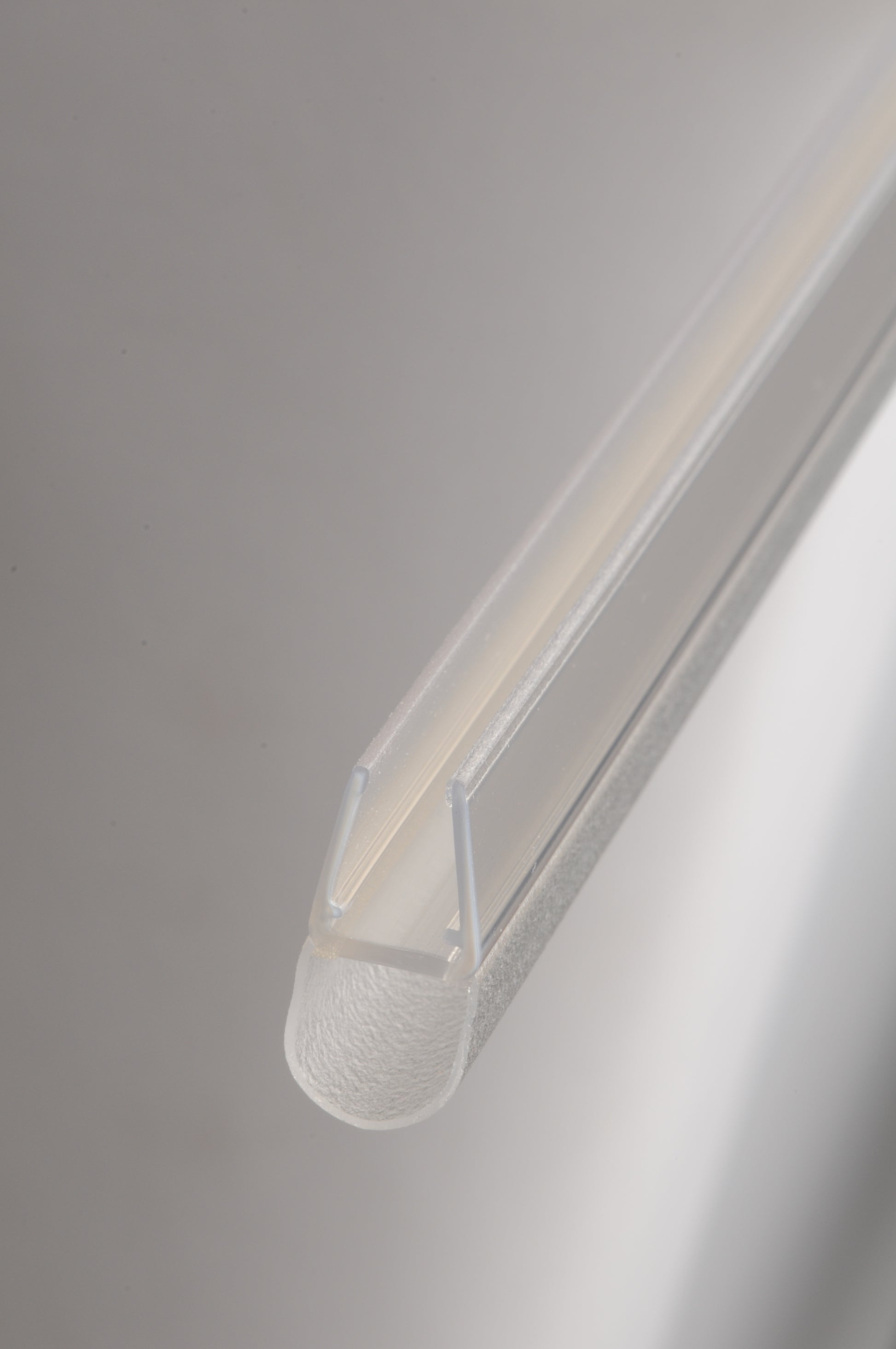 #2230  Streifdichtung passend für 6+8 mm Glas, Länge 2m, transparent